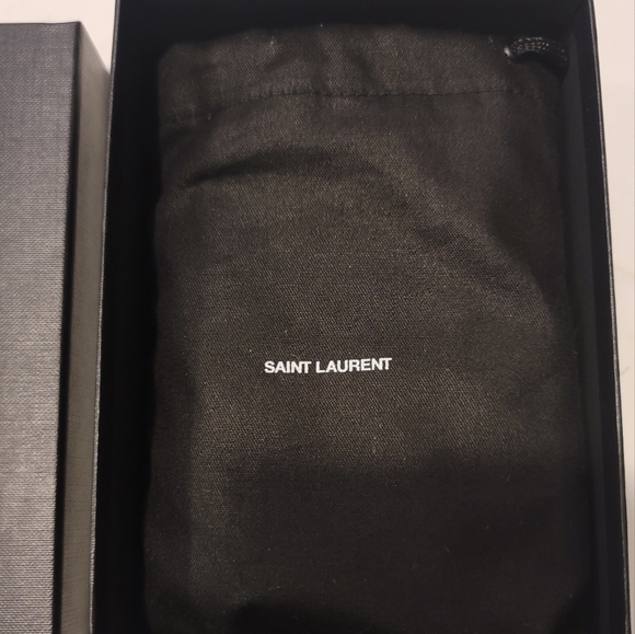 Saint Laurent Compact Wallet, Rogue Opium Color. - Picture 2 of 6